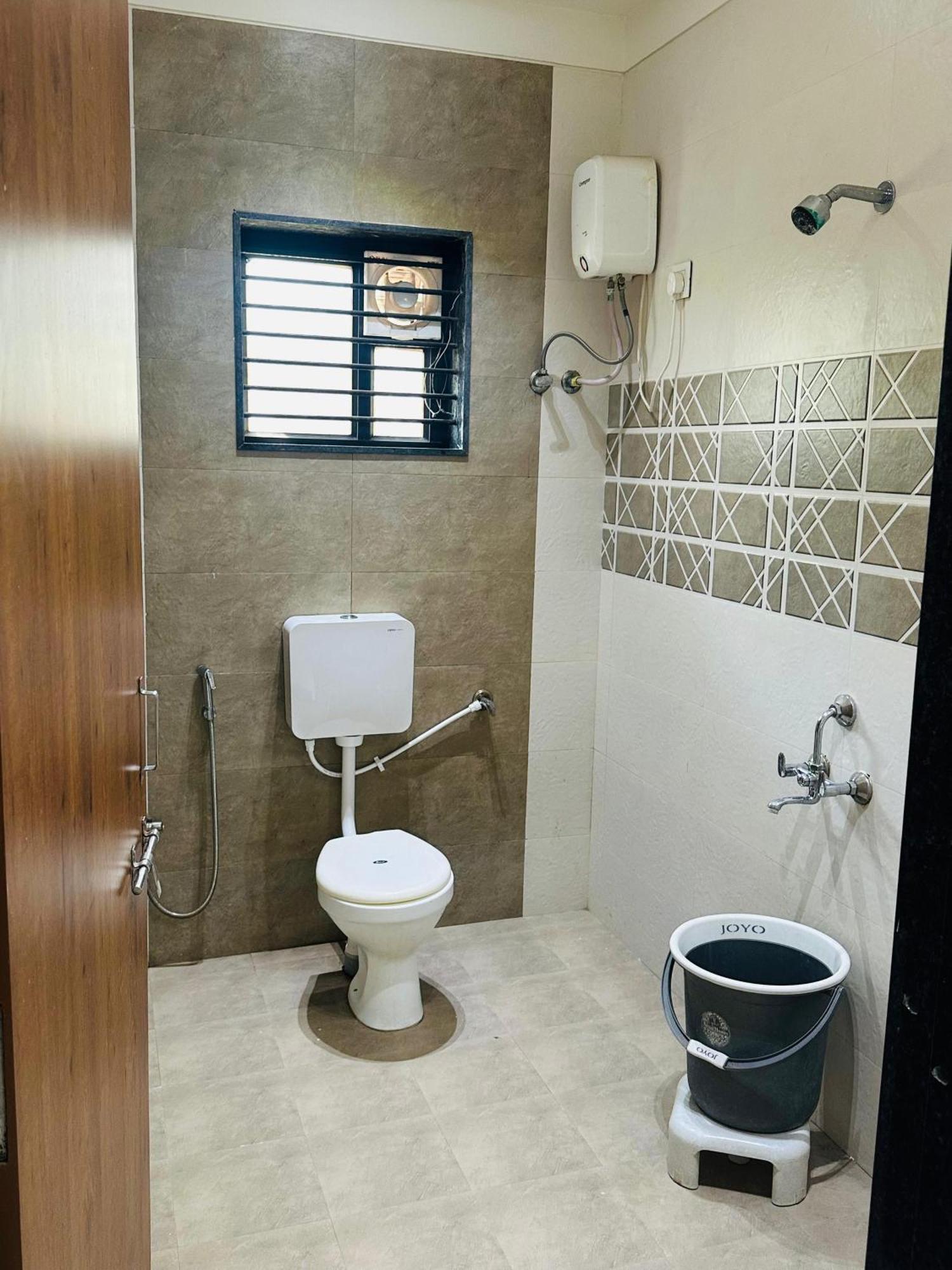 Srk Farm And Resort Anjar Exterior foto